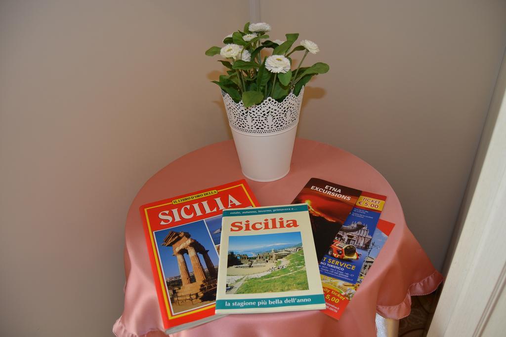 Bed & Breakfast Marena Sant'Agata Li Battiati Bagian luar foto