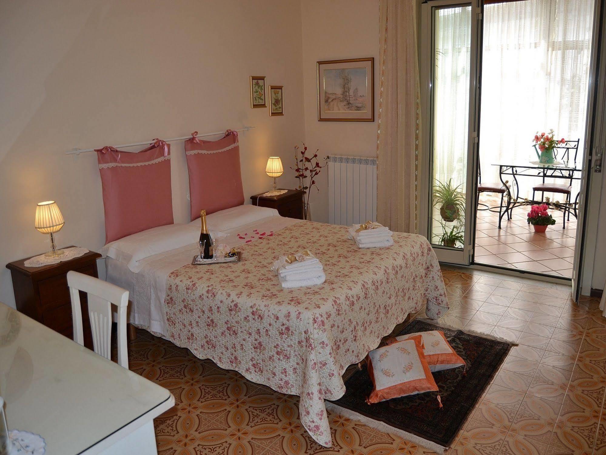 Bed & Breakfast Marena Sant'Agata Li Battiati Bagian luar foto