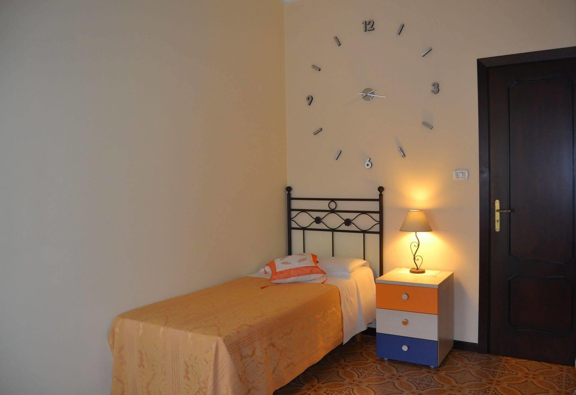 Bed & Breakfast Marena Sant'Agata Li Battiati Bagian luar foto