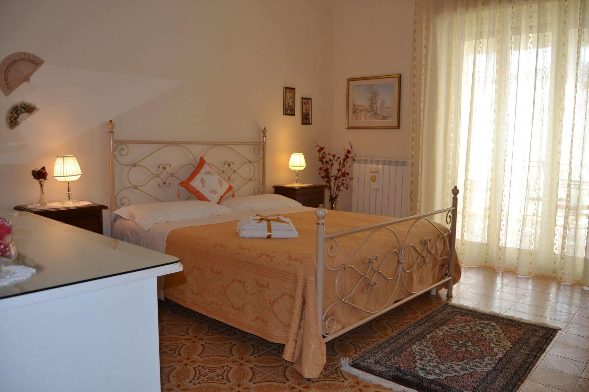 Bed & Breakfast Marena Sant'Agata Li Battiati Bagian luar foto